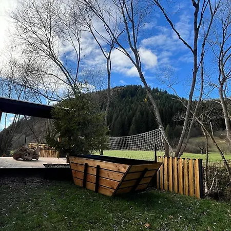 Pod Hrdosnou Skalou Komjatná