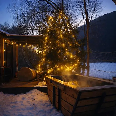 Pod Hrdosnou Skalou Komjatna