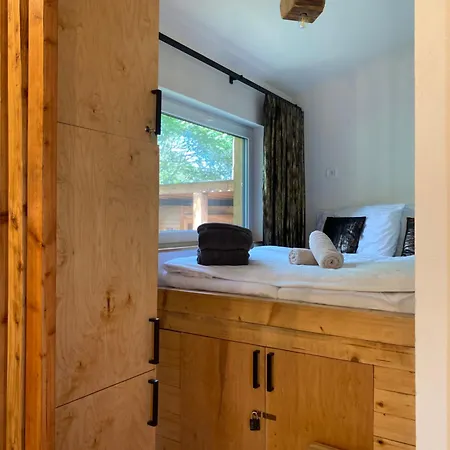 Pod Hrdosnou Skalou Chalet *